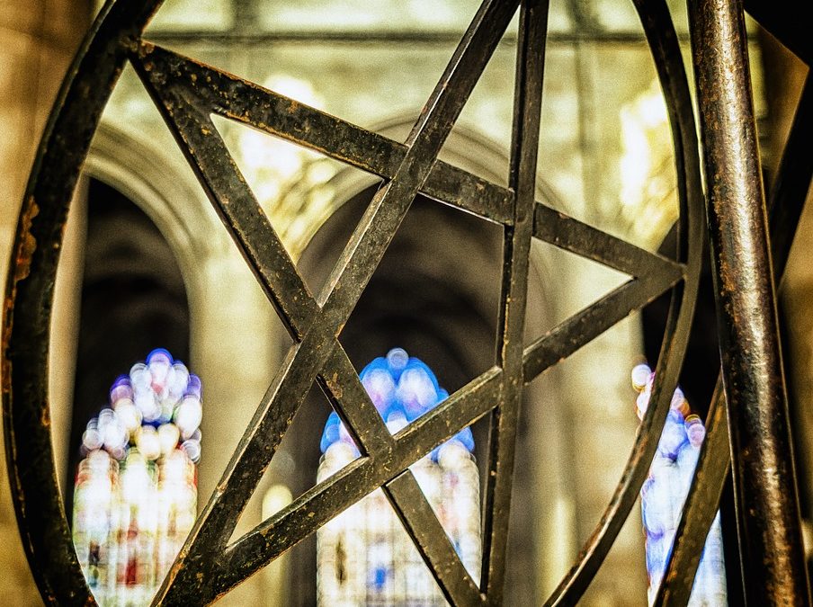 What Does the Pentagram Symbolize in Wicca?